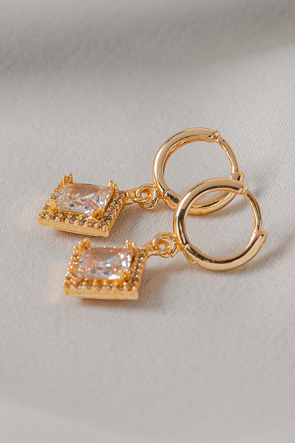 English Lock Earrings IFA-ER-015