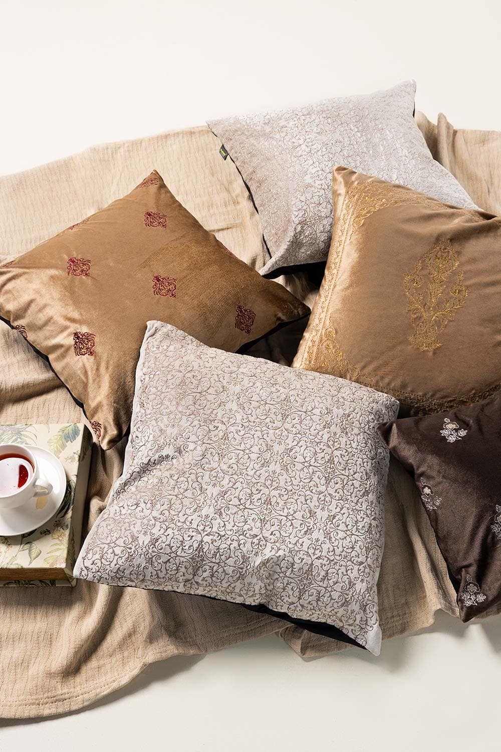 Exquisite 1 Velvet Embroidered Cushion Cover