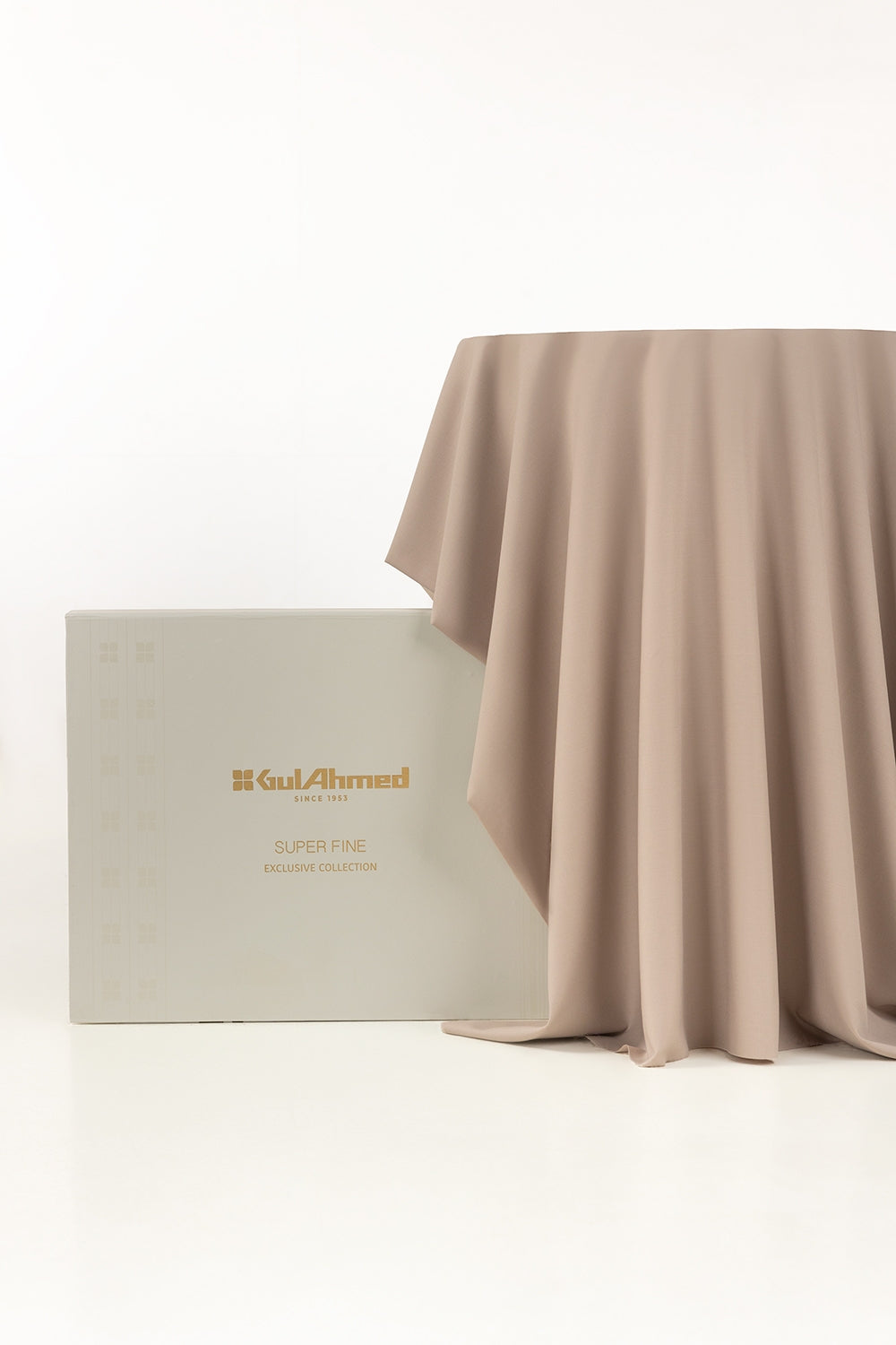 Faramond Unstitched Fabric Blended with Gift Box
