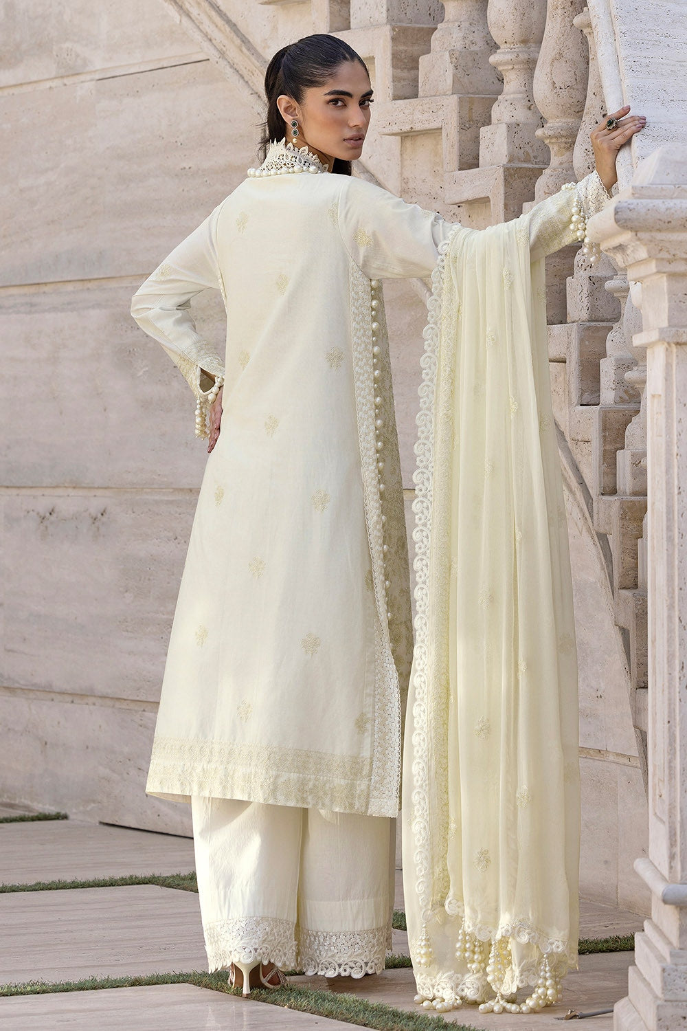 3 Piece Unstitched Embroidered Lawn Suit with Embroidered Chiffon Dupatta FE-52122