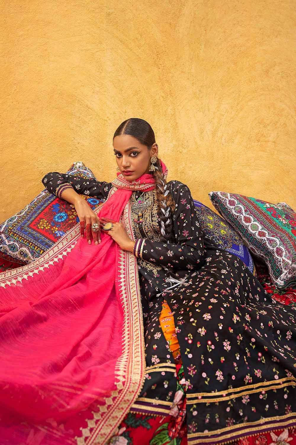 3 Piece Embroidered Lawn Unstitched Suit with Embroidered Zari Dupatta