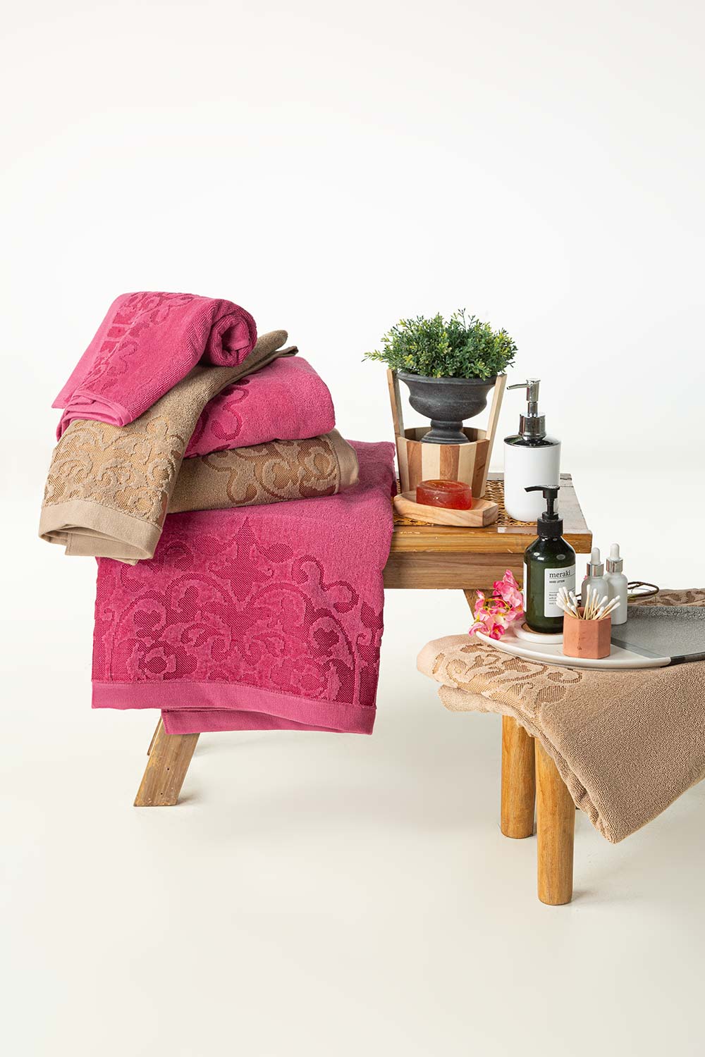 Fuchsia Jacquard  Dyed Towel