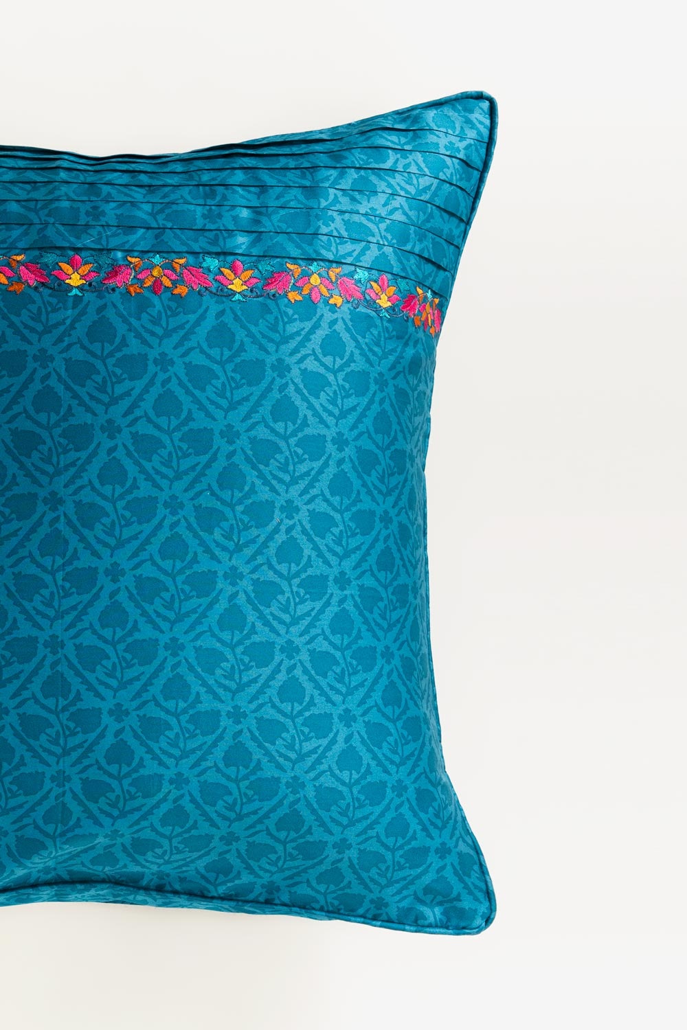 Gemstone Embroidered T-200 Euro Sham Cushion Cover