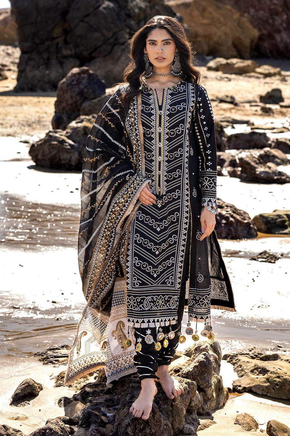 3 Piece Unstitched Zari Embroidered Lawn Suit with Gold Lacquer Printed Lawn Dupatta