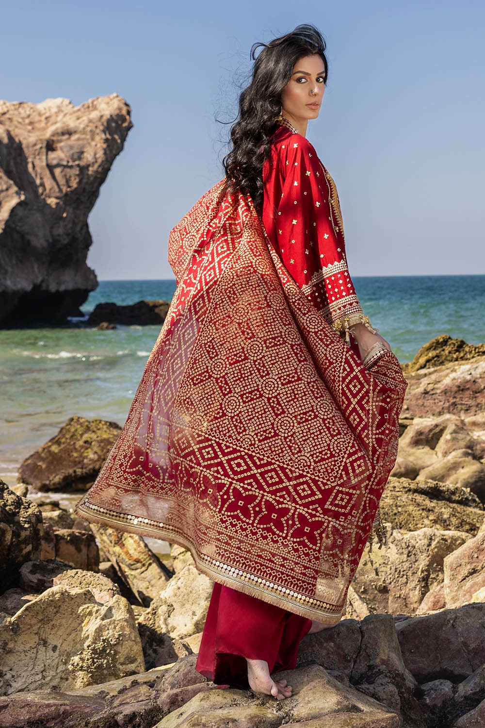 3 Piece Unstitched Embroidered Lawn Suit with Gold Lacquer Embroidered Printed Chiffon Dupatta BM-52018