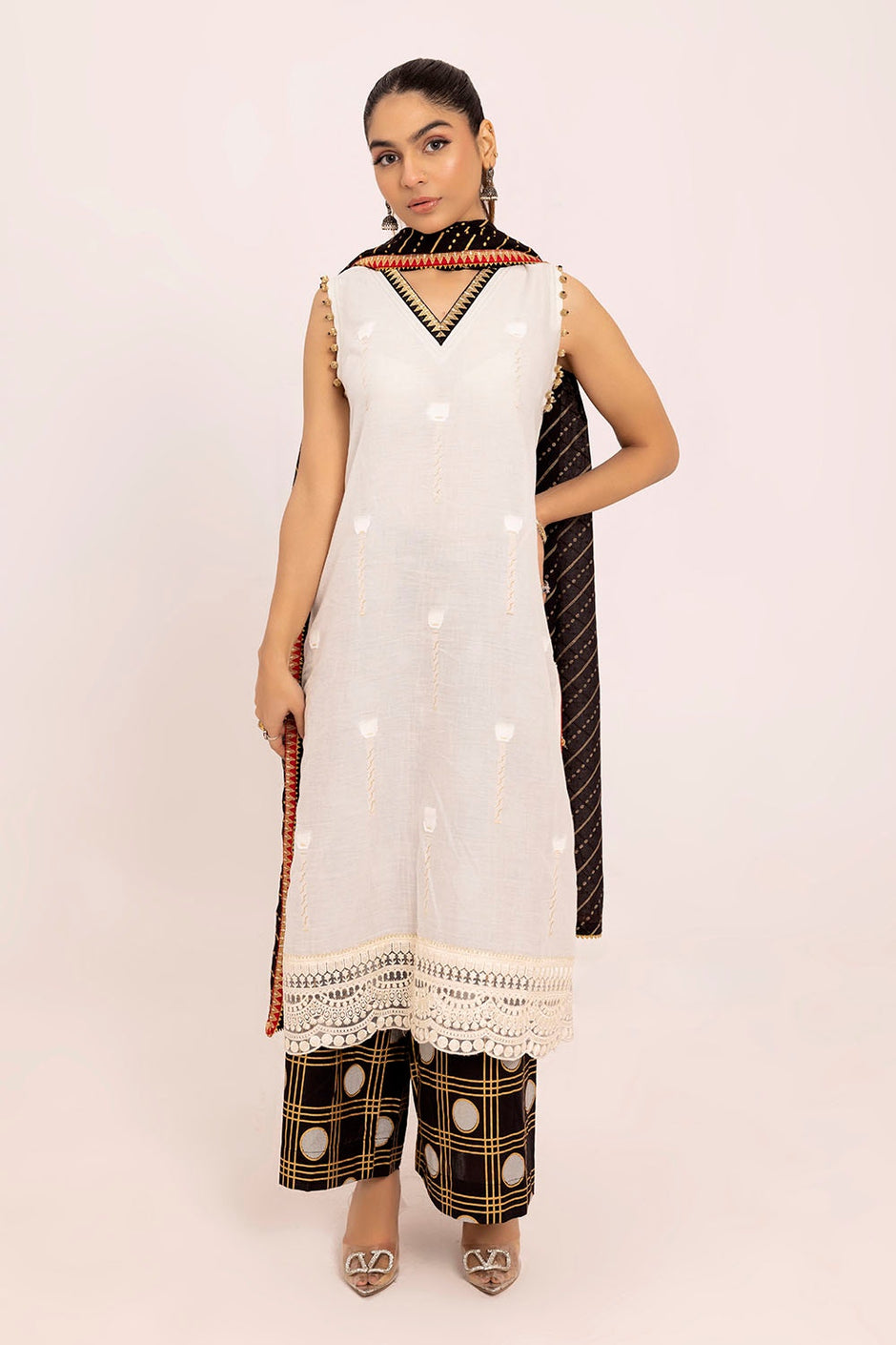 3 Piece Unstitched Embroidered Jacquard Suit with Gold Printed Lawn Dupatta