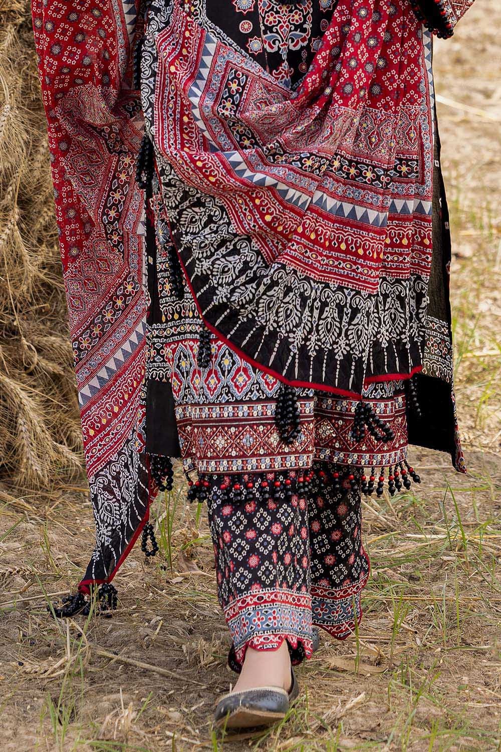 3 Piece Unstitched Embroidered Gold Printed Lawn Suit CL-52636