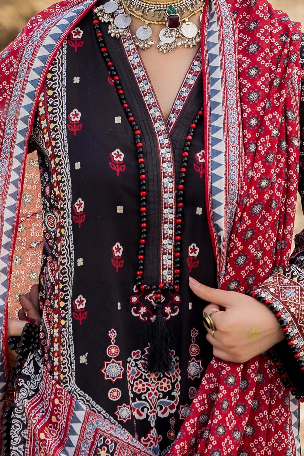 3 Piece Unstitched Embroidered Gold Printed Lawn Suit CL-52636