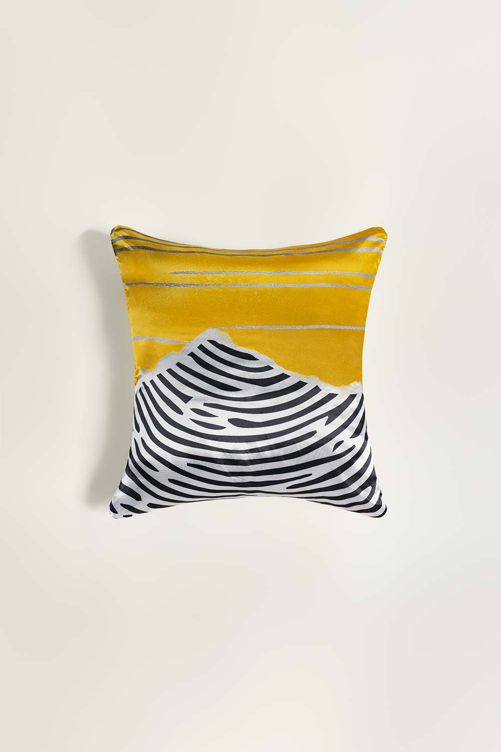 SS24-Gold Waves Digital Cushion Cover