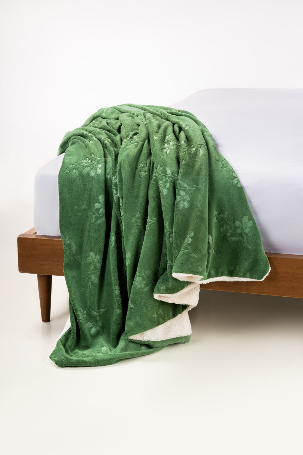 AW24-Green Double Ply Fleece Throw