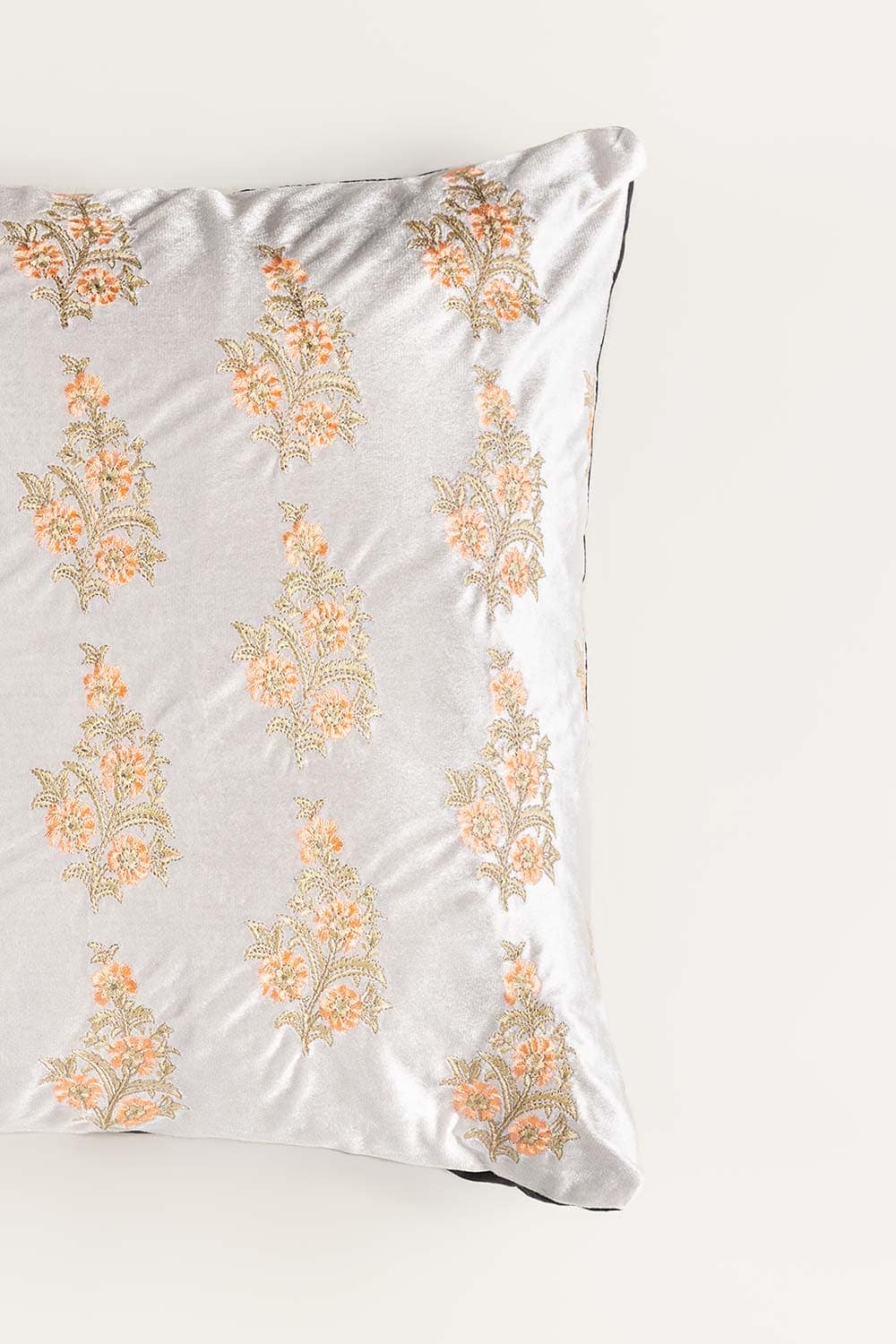 Gul bahar 2 Velvet Embroidered Cushion Cover
