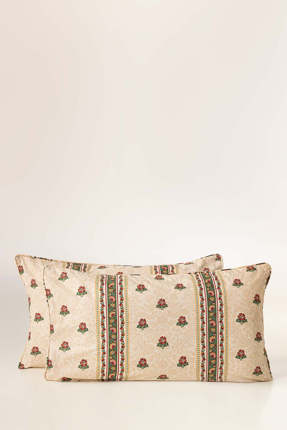 Gul Bahar T-150 Pillow Cover Set
