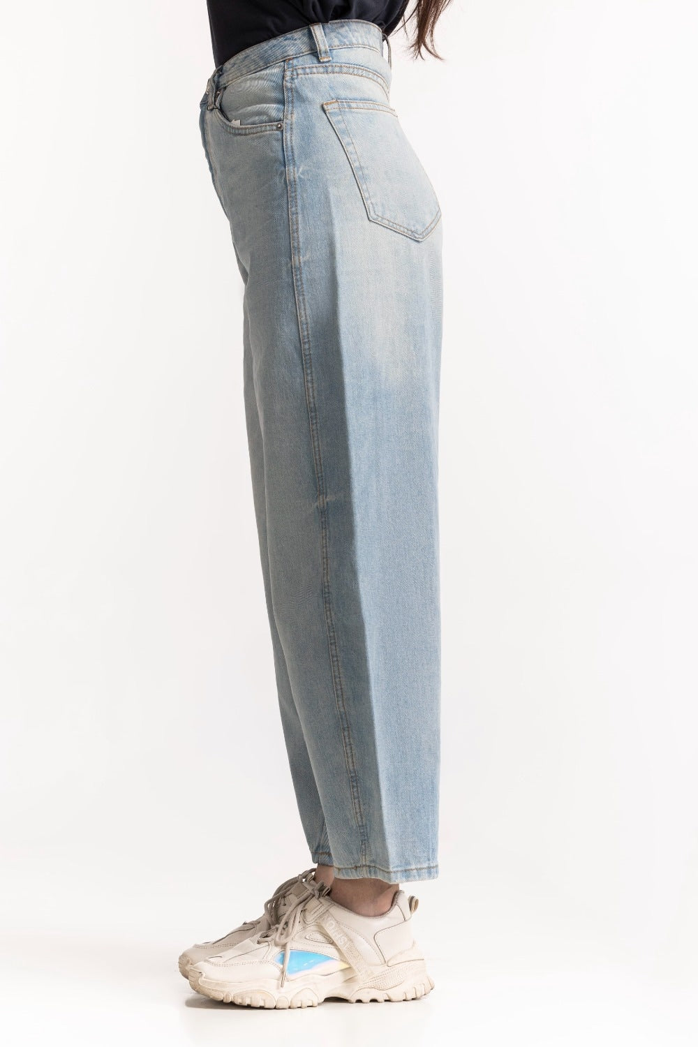 High Rise Carrot Leg WM-JNS-SS24-007