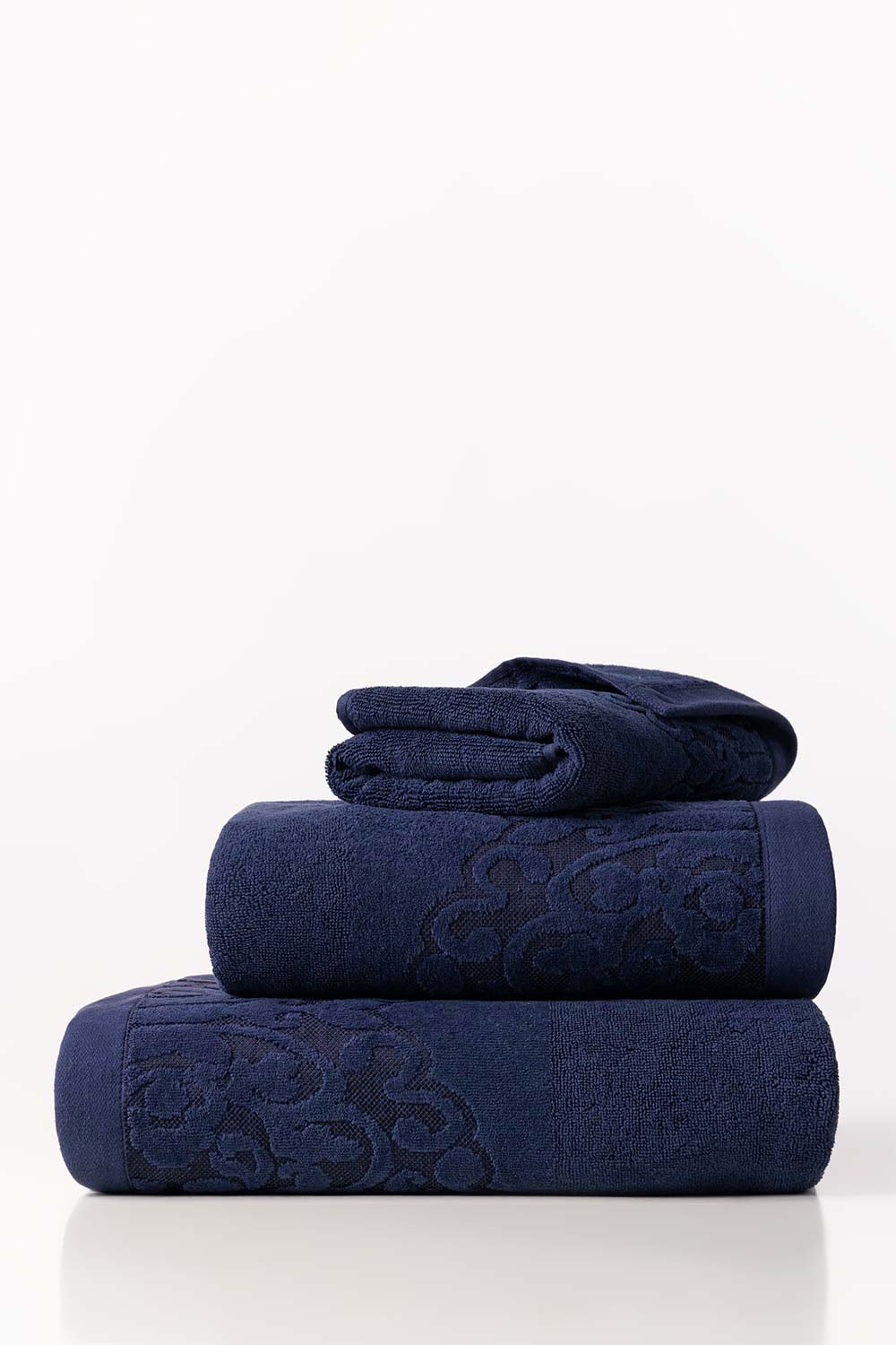 Insignia Jacquard Dyed Towel