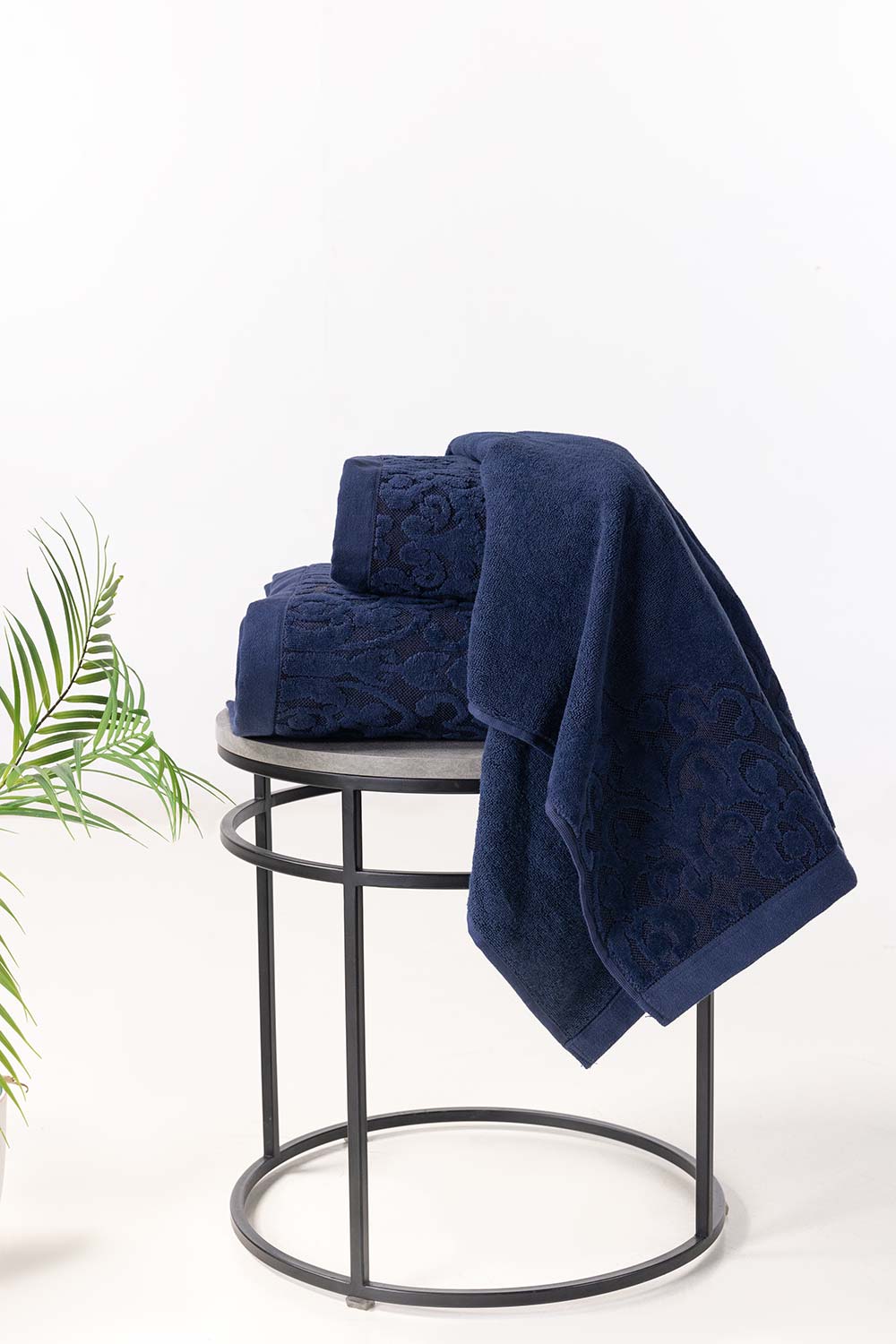 Insignia Jacquard Dyed Towel