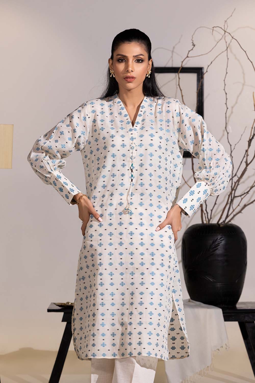 Jacquard Embellished Shirt IPS-44143