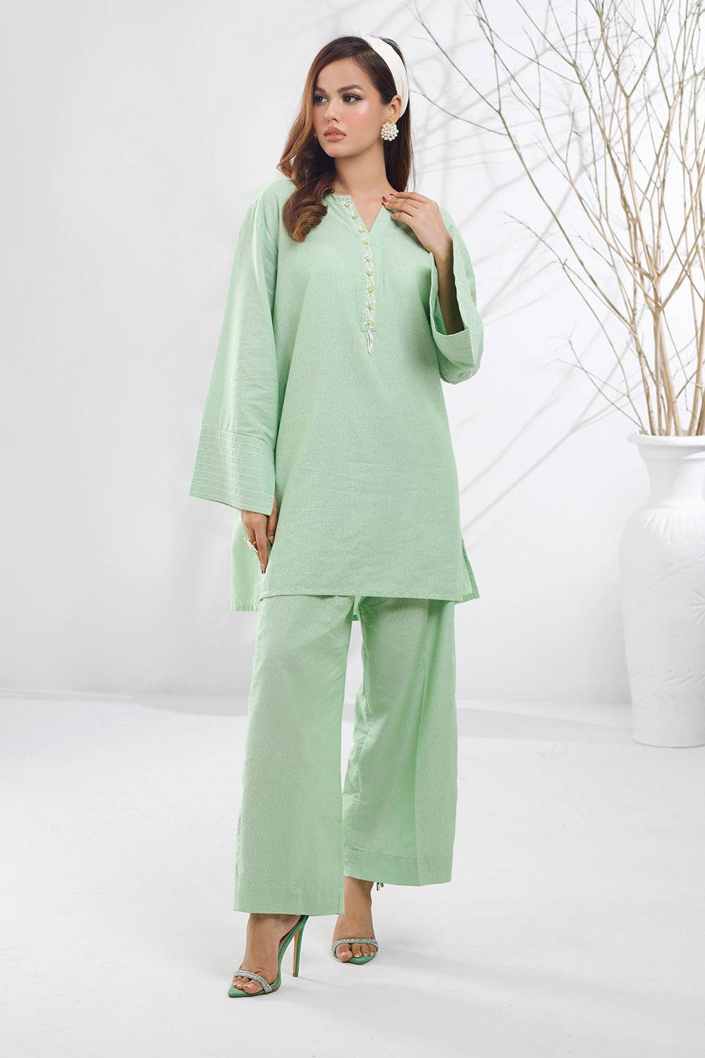 Karandi Embellished Co-Ord Set IPST-44113