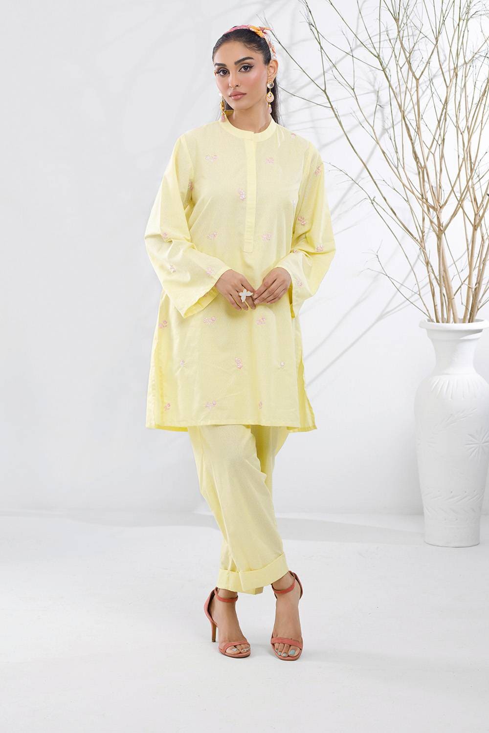 Karandi Embroidered Co-Ord Set IPST-44114