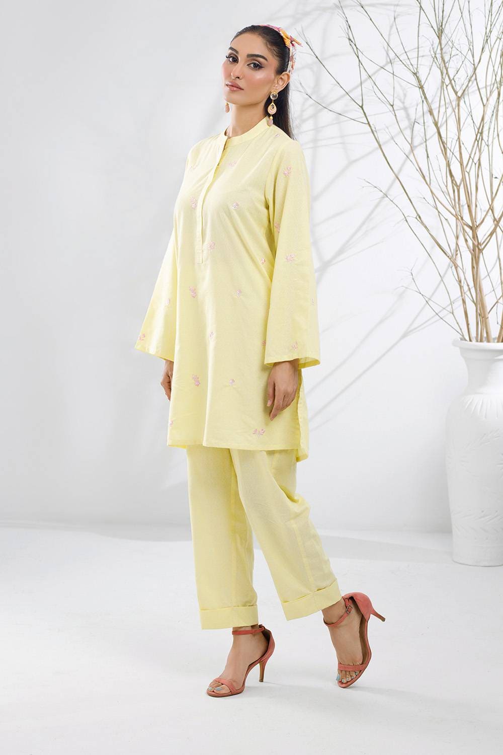 Karandi Embroidered Co-Ord Set IPST-44114