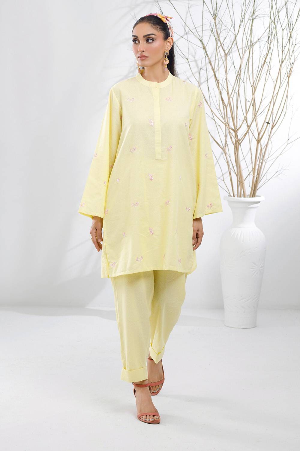 Karandi Embroidered Co-Ord Set IPST-44114