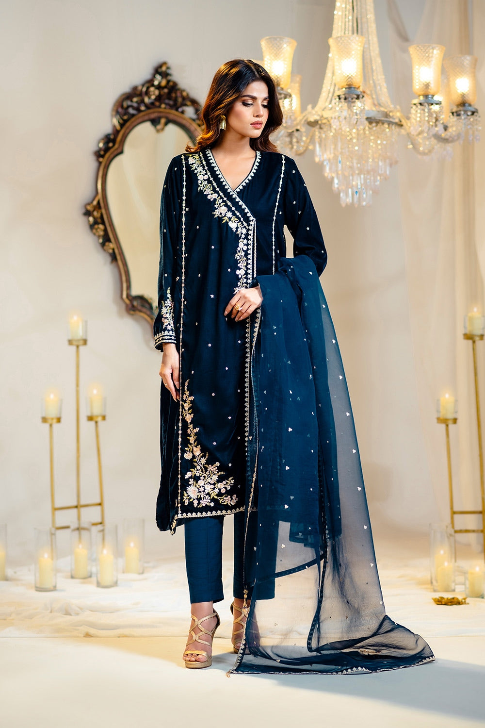 3 Piece Velvet Embroidered Suit IPSTD-44111