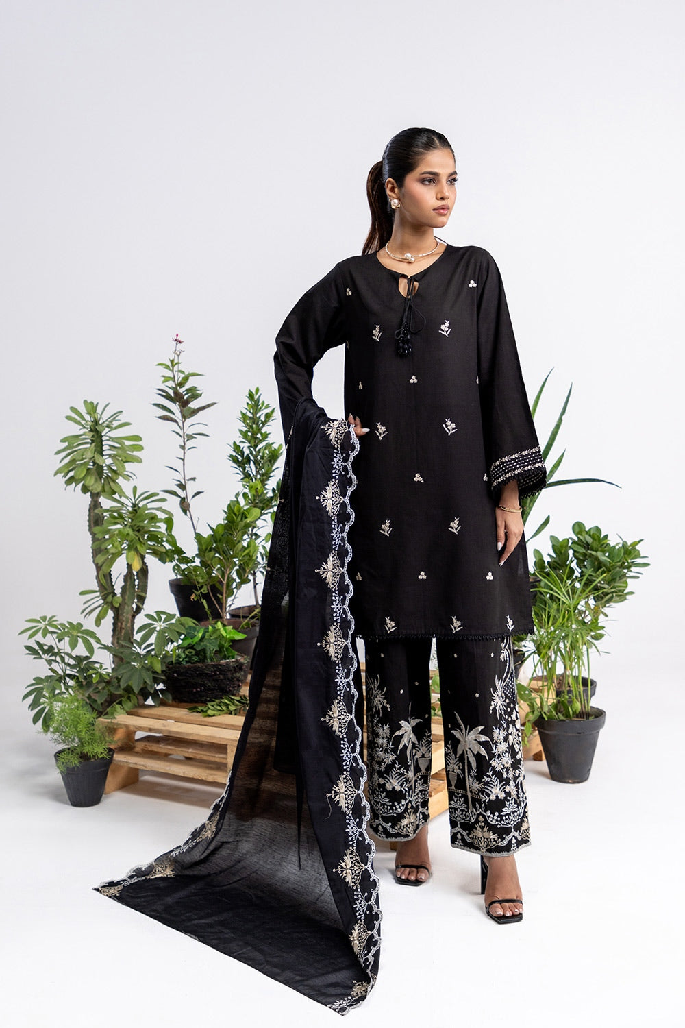 3 Piece Embroidered Cross Slub Suit