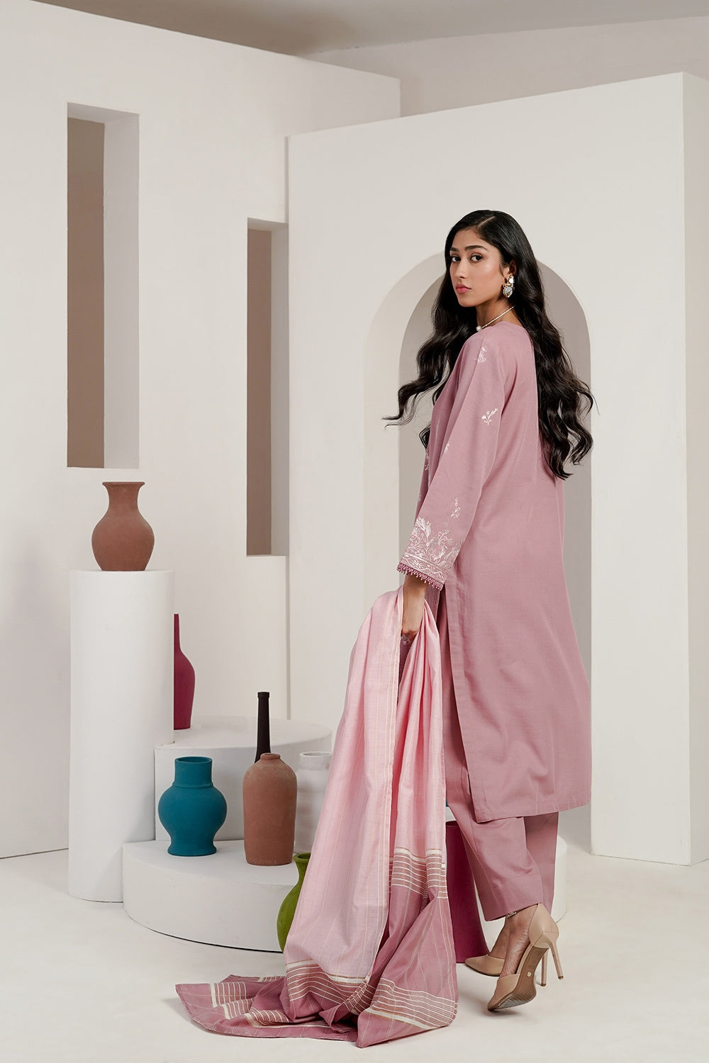 3PC Khaddar Embroidered Suit IPSTD-44243