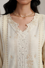 3PC Khaddar Embroidered Suit IPSTD-44244