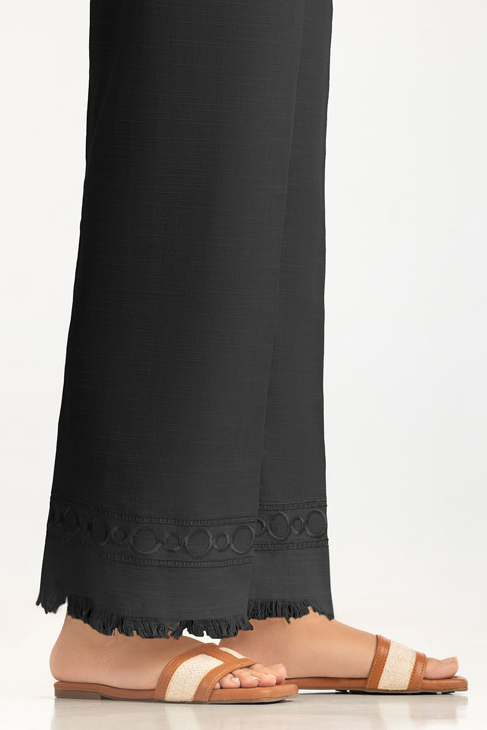 Khaddar Embroidered Trouser IPT-44009