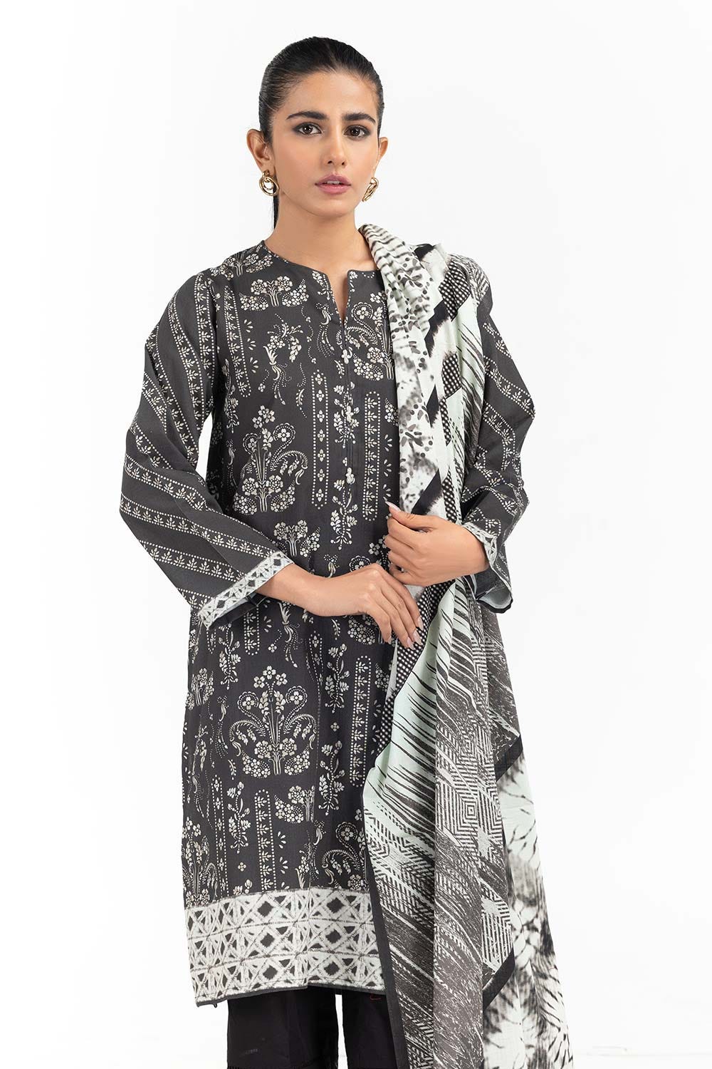 2 Piece Khaddar Suit Digital Printed Shirt Dupatta IPW-22-104