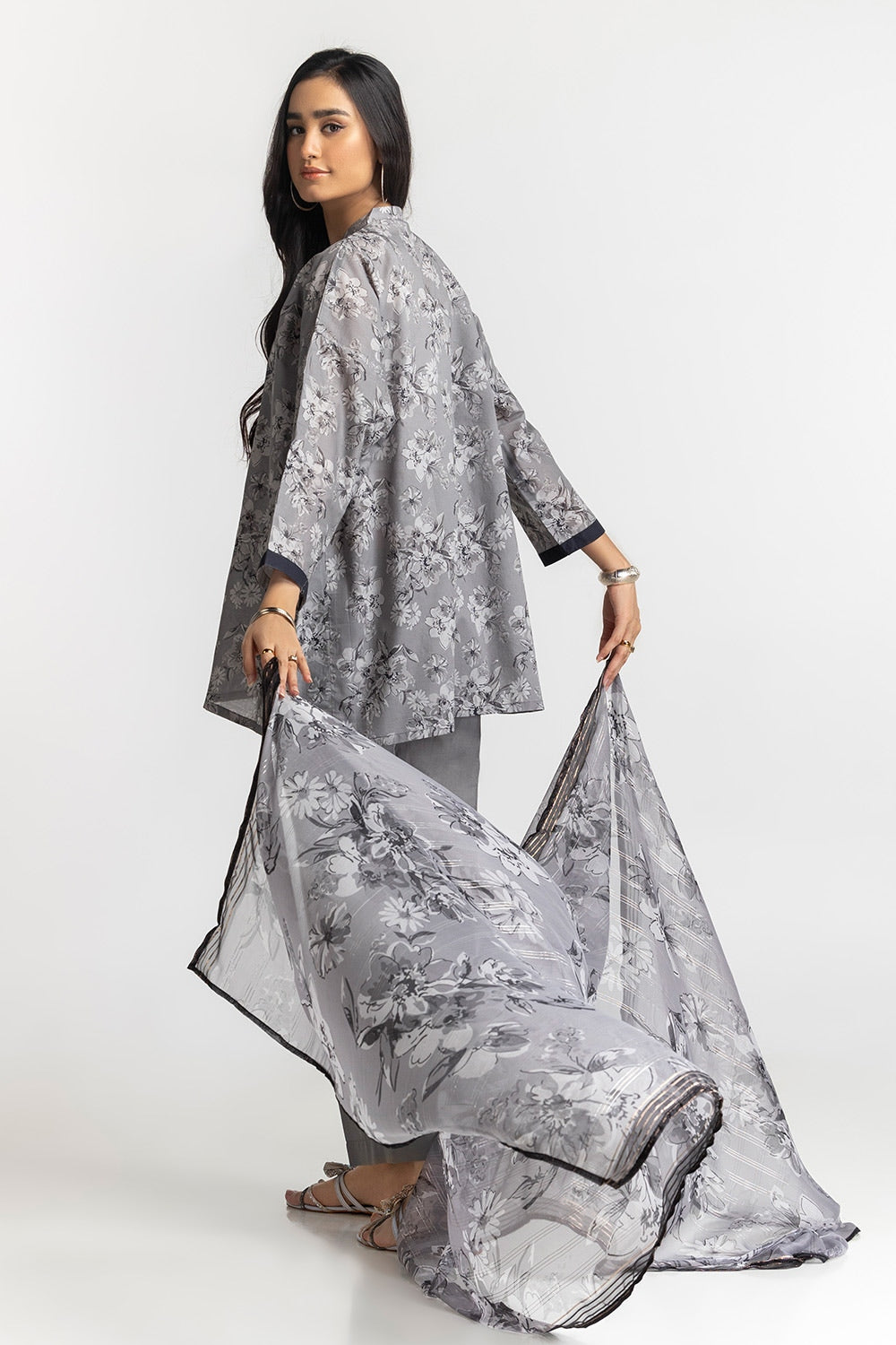 3 Piece Lawn Printed Suit IUSTKSD-19