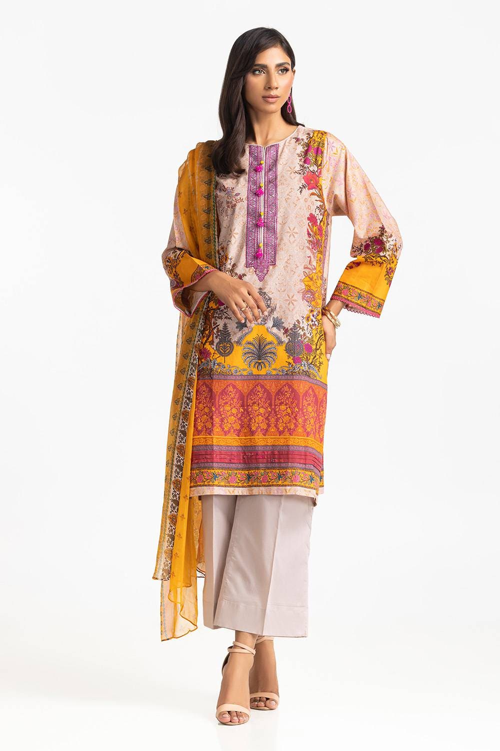 3 Piece Lawn Embroidered Suit IUSTKSD-372