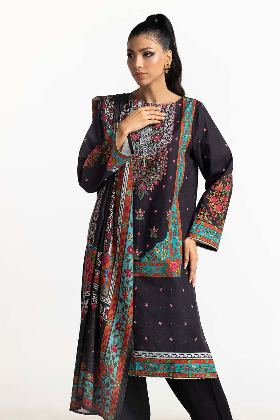 3 Piece Khaddar Printed Suit