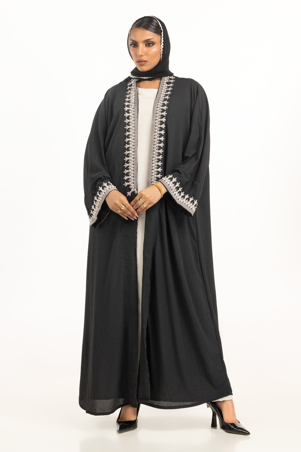 Crincle Georgette Embroidered Abaya With Inner And Scarf