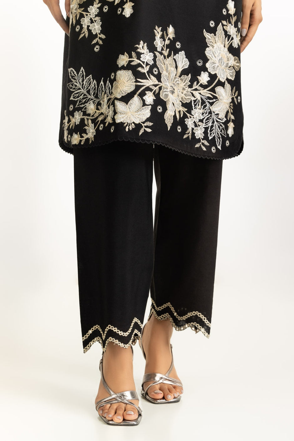 Khaddi Net Embroidered Co-Ord Set