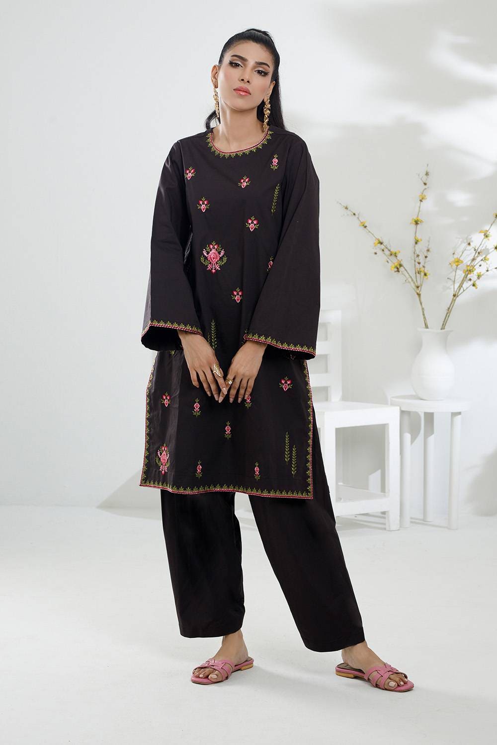 Yarn Dyed Embroidered Shirt And Dyed Shalwar