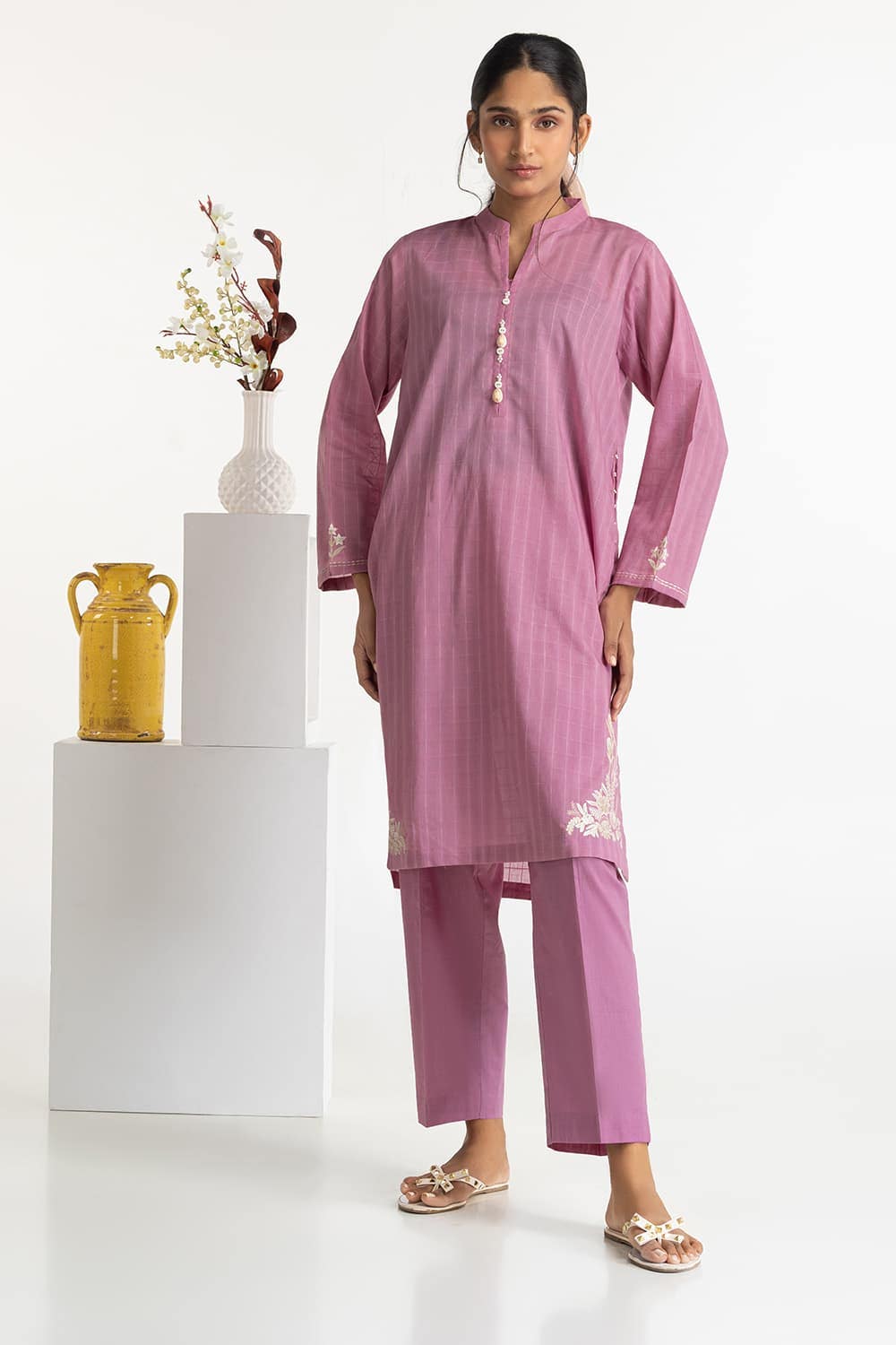 Dooria Lawn Embroidered Shirt And Trouser