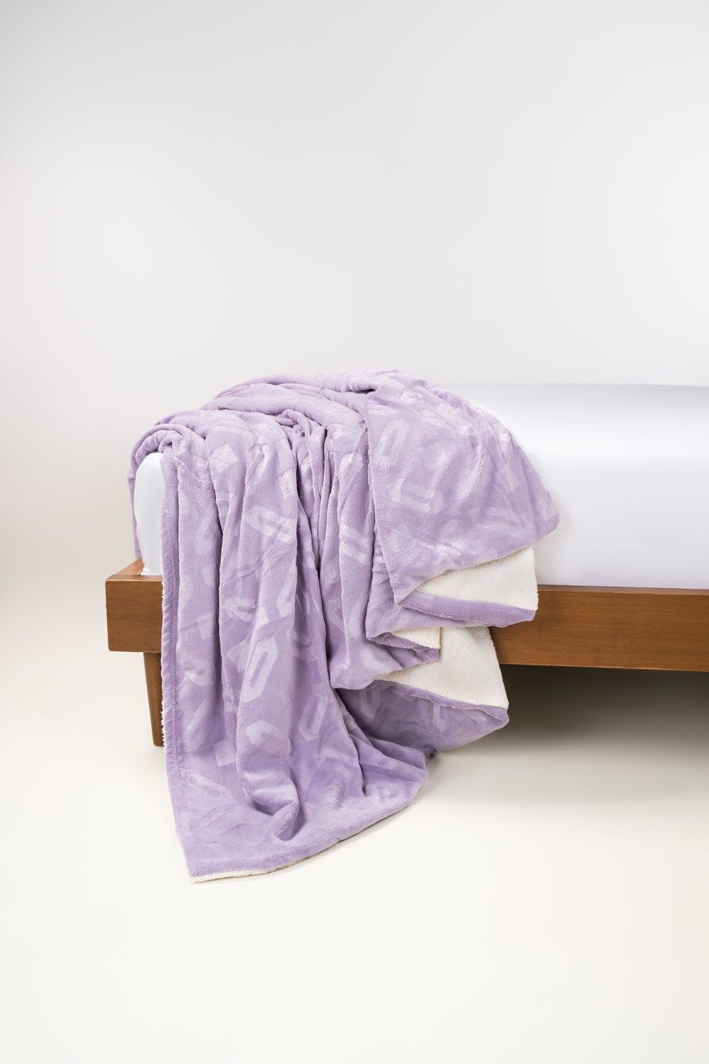 AW25 Lavender Double Ply Fleece Throw