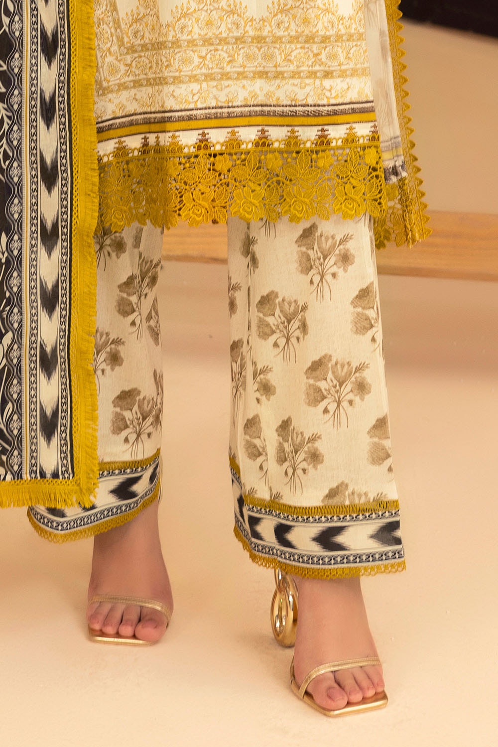 3 Piece Unstitched Printed Lawn Suit ML-52007