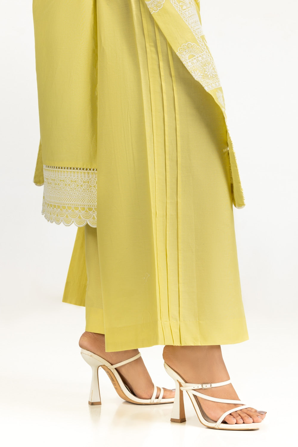 Lawn Embroidered Co-Ord Set IUSTTS-620