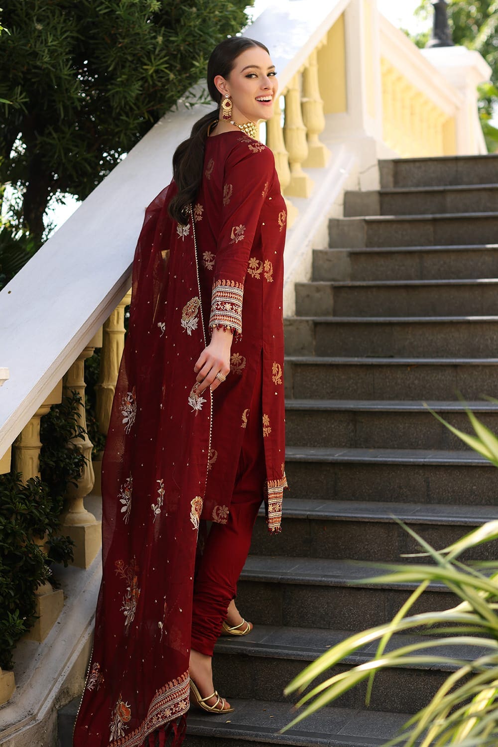 3 Piece Embroidered Jacquard Unstitched Suit with Embroidered Cotton Net Dupatta