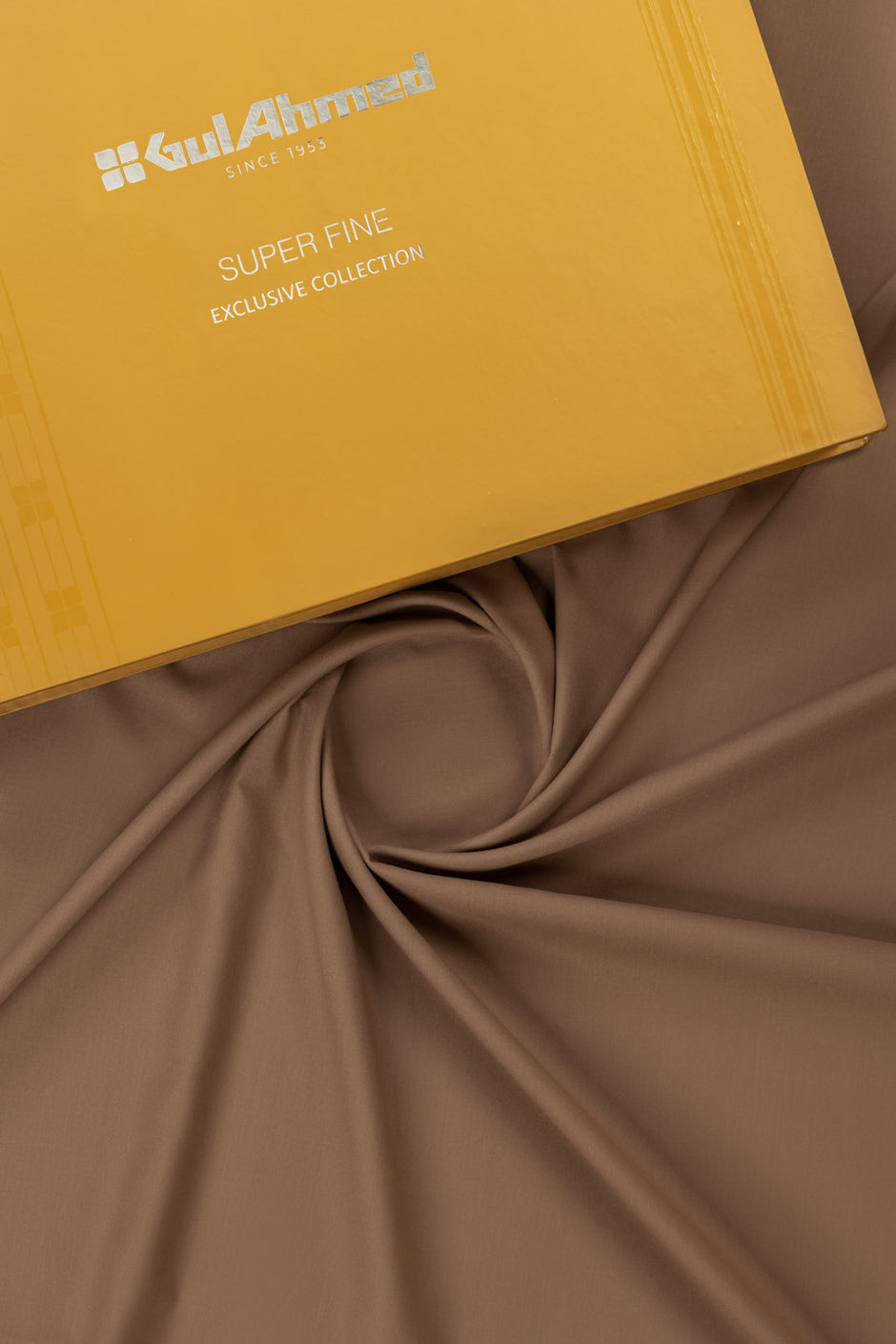 Luquia Unstitched Fabric Blended with Gift Box