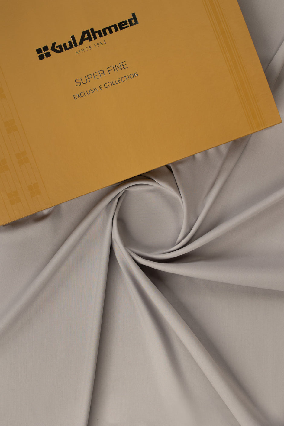 Luquia Unstitched Fabric Blended with Gift Box