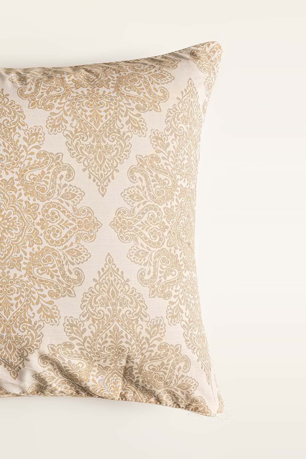 Medallion Gold T-150 Euro Sham Cushion Cover