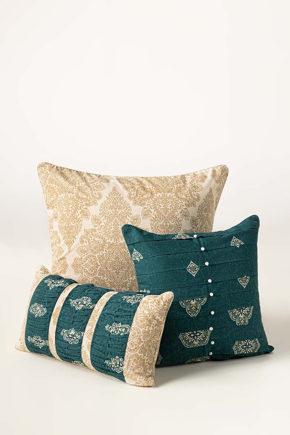 Medallion Gold T-150 Euro Sham Cushion Cover