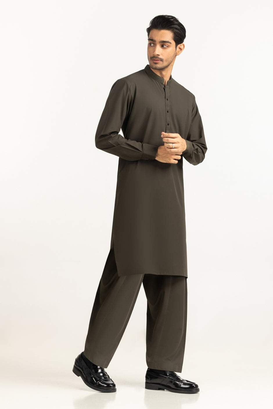 Regular Fit Styling Suits