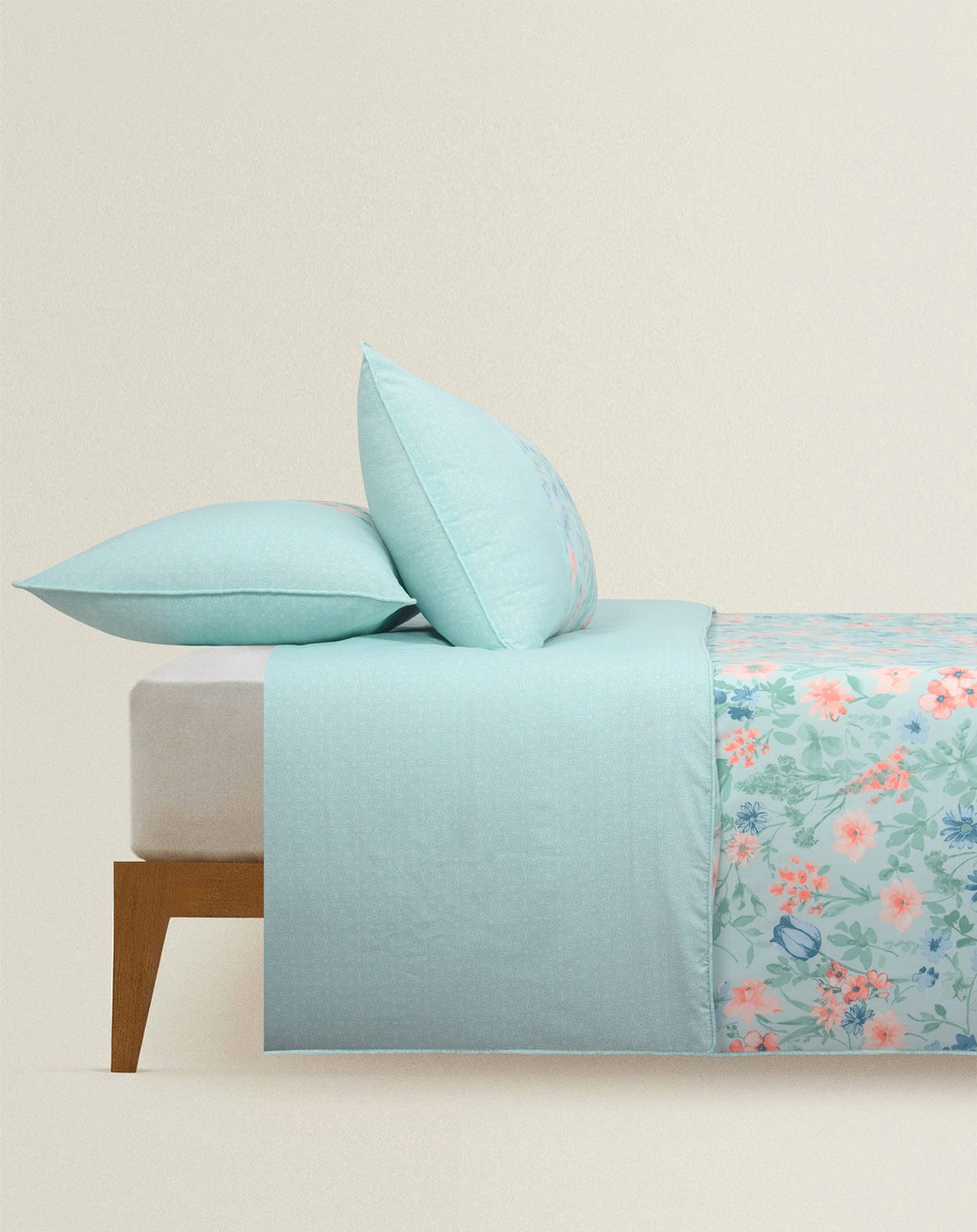 Morning Breeze T-150 Quilt Cover Set