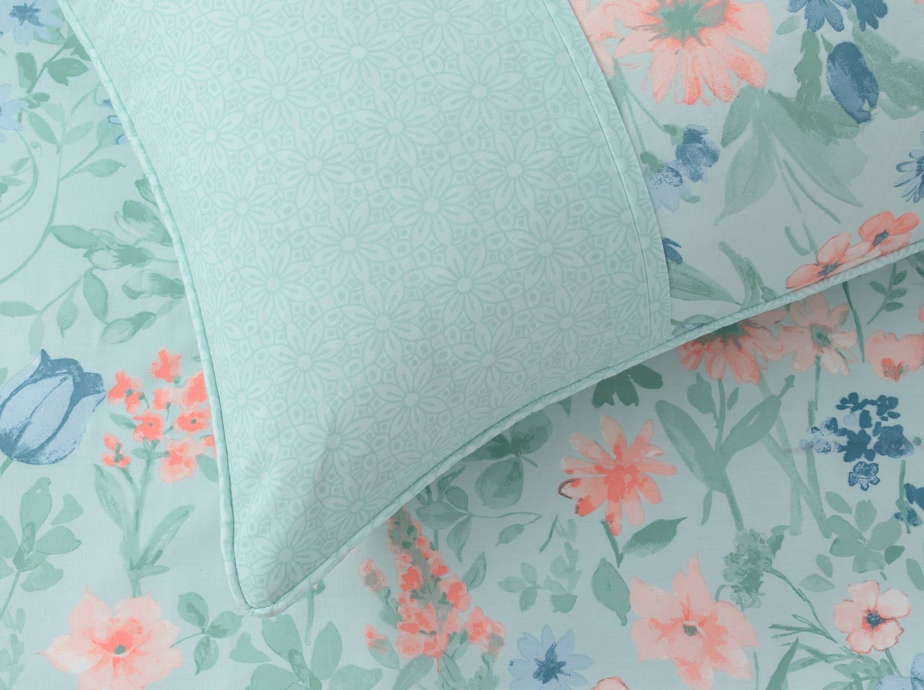 Morning Breeze T-150 Quilt Cover Set