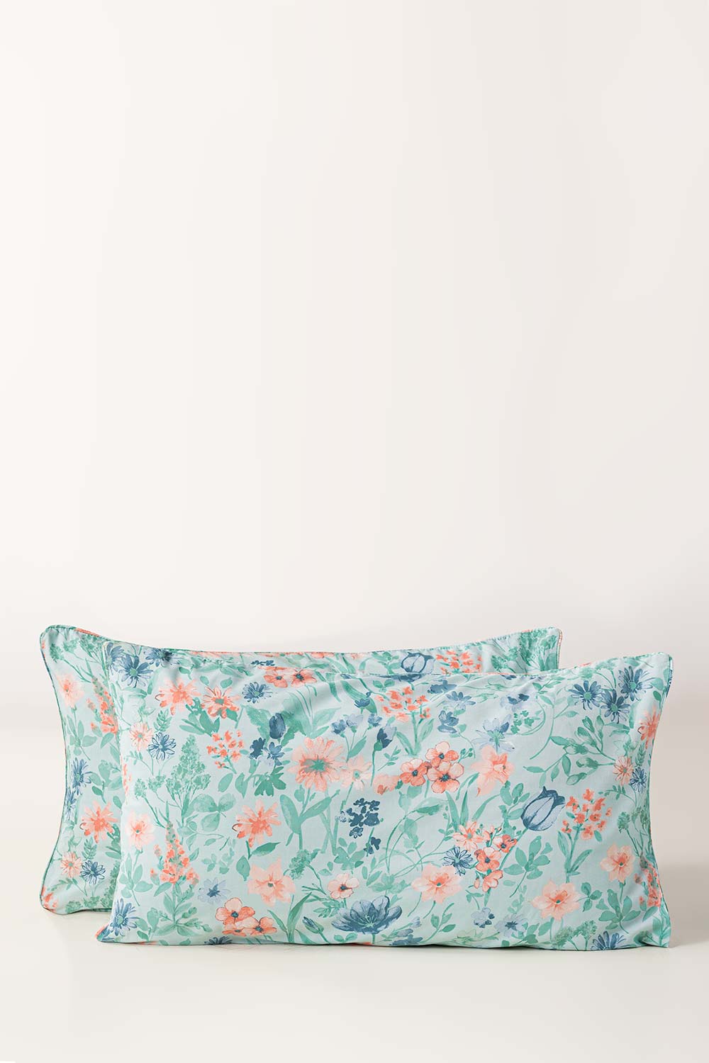 Morning Breeze T-150 Pillow Cover Set