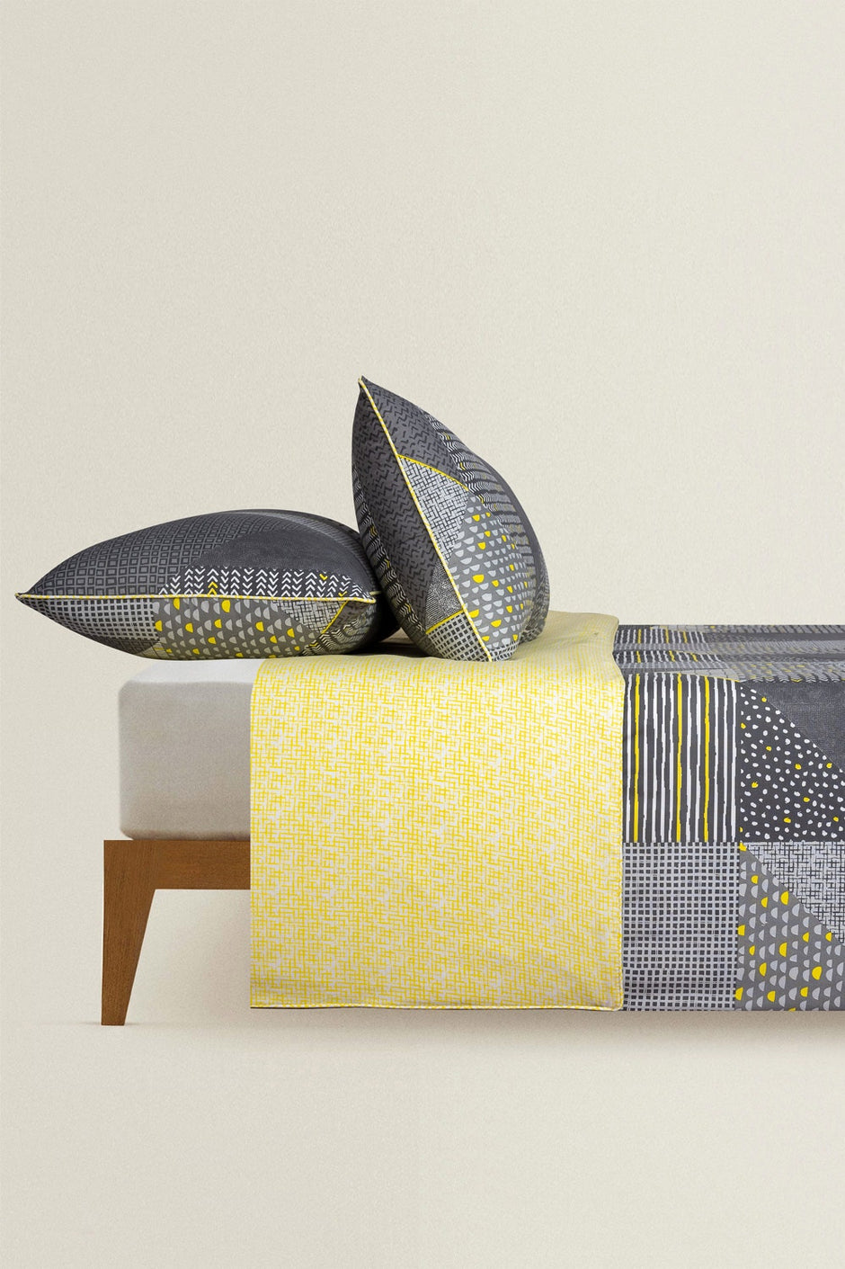 Neo Abstract T-150 Quilt Cover Set